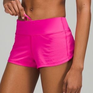 Lululemon Sonic Pink Speed Up Low Rise Short 2.5” Size 6